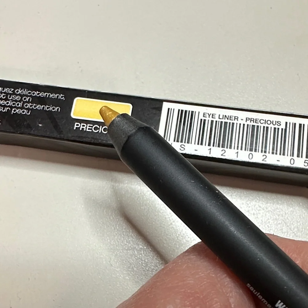 Moodstruck Precision Pencil Eyeliner in color Precious